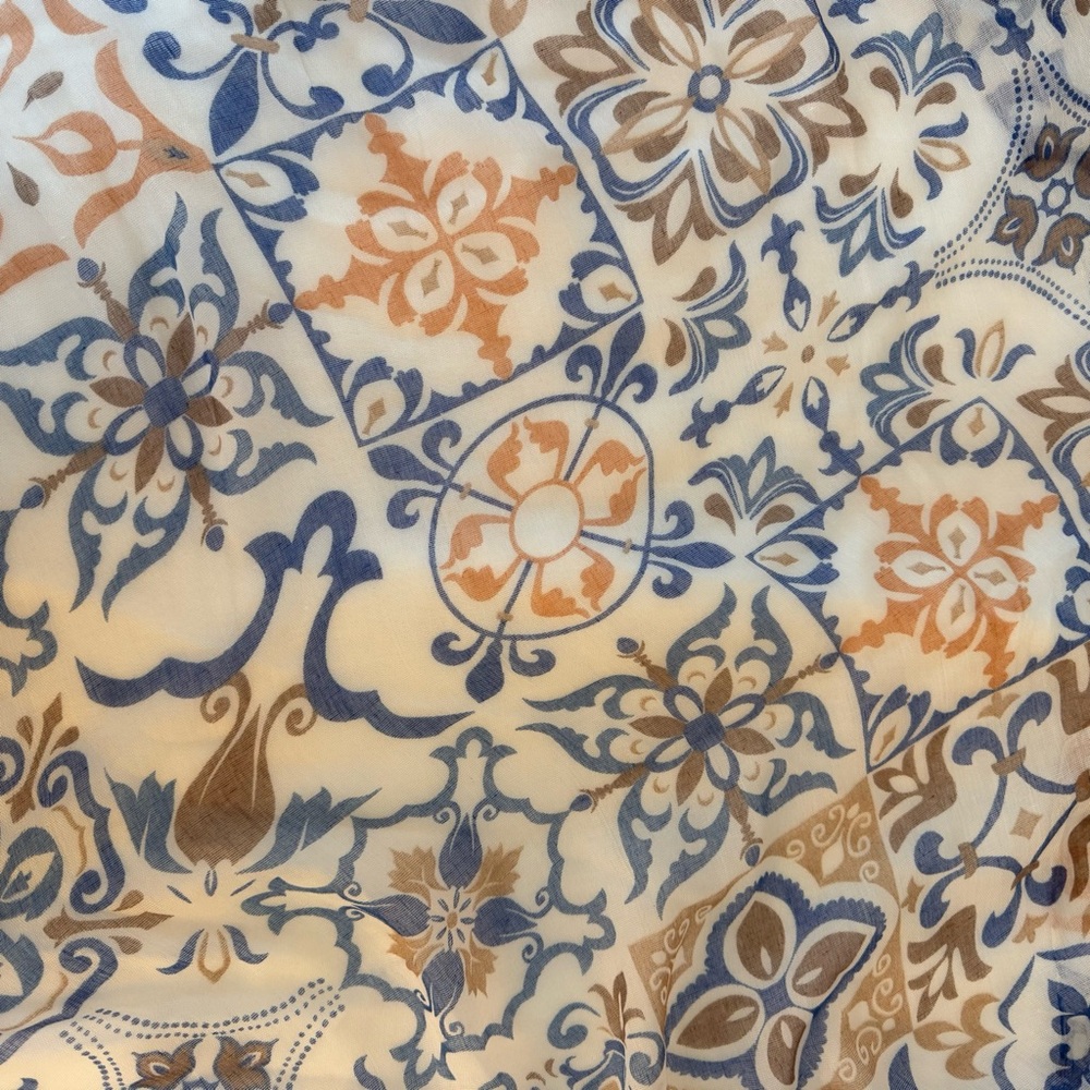 Floral Patterned Scarf - Picture 3 of 3